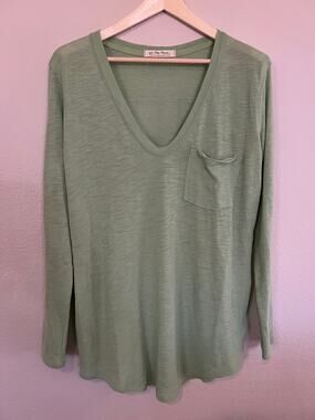 We The Free People V-Neck Long Sleeve Pocket Knit Cotton T-Shirt Green Size M